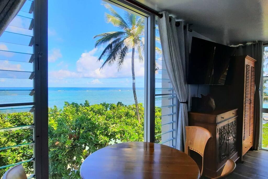 Breezy Beachfront Bali-Style Haven 180 Degree Oceanview Hau'ula Zewnętrze zdjęcie