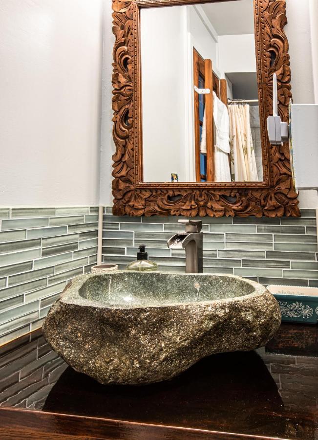Breezy Beachfront Bali-Style Haven 180 Degree Oceanview Hau'ula Zewnętrze zdjęcie